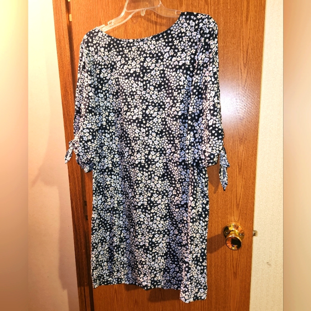 💓 3/$15 H&M Blue Floral Women's Mini Dress Size 12